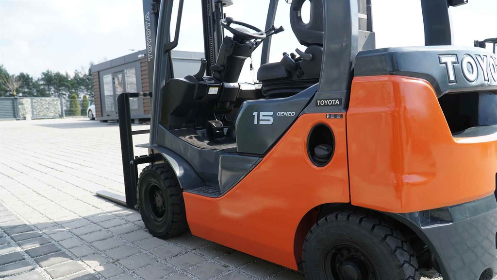 Wózek widłowy używany Toyota 8FGL15 /#604/