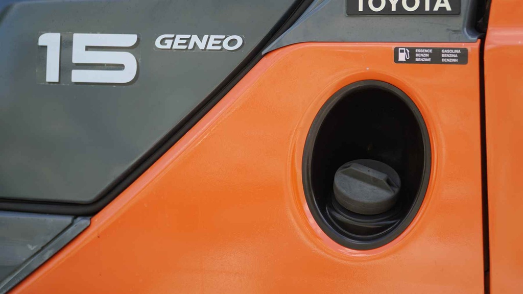 Wózek widłowy używany Toyota 8FGL15 /#604/