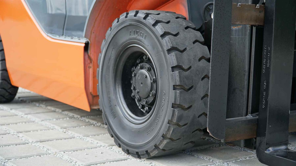 Wózek widłowy używany Toyota 8FGL15 /#604/