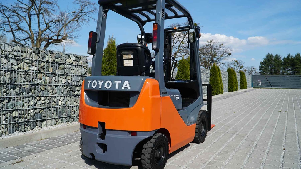 Wózek widłowy używany Toyota  02-8FGL15 /#496/