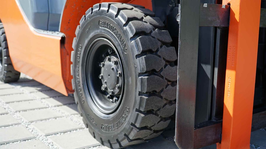 Wózek widłowy używany Toyota  02-8FGL15 /#496/