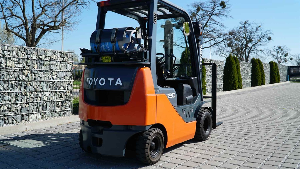 Wózek widłowy używany Toyota 02-8FGK20 /#268/