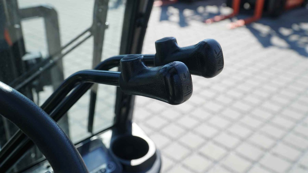 Wózek widłowy używany Toyota 02-8FGK20 /#268/