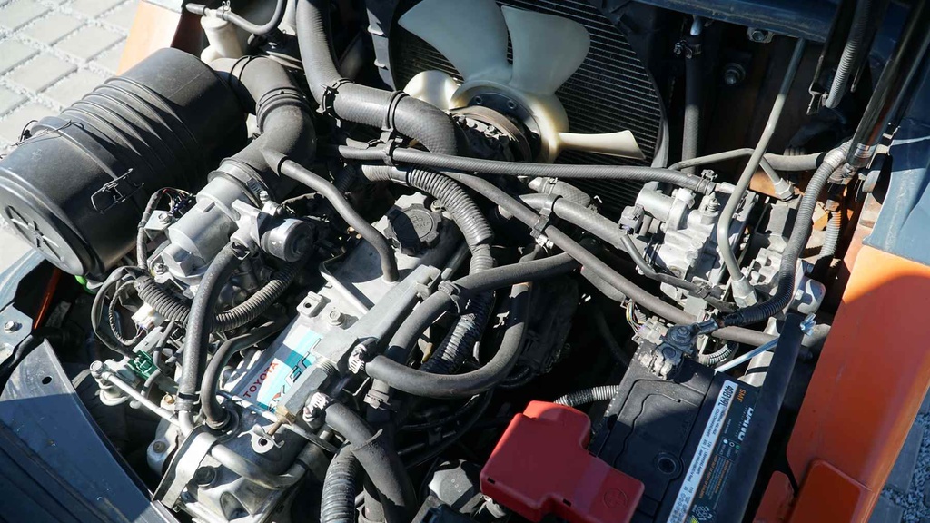 Wózek widłowy używany Toyota 02-8FGK20 /#268/
