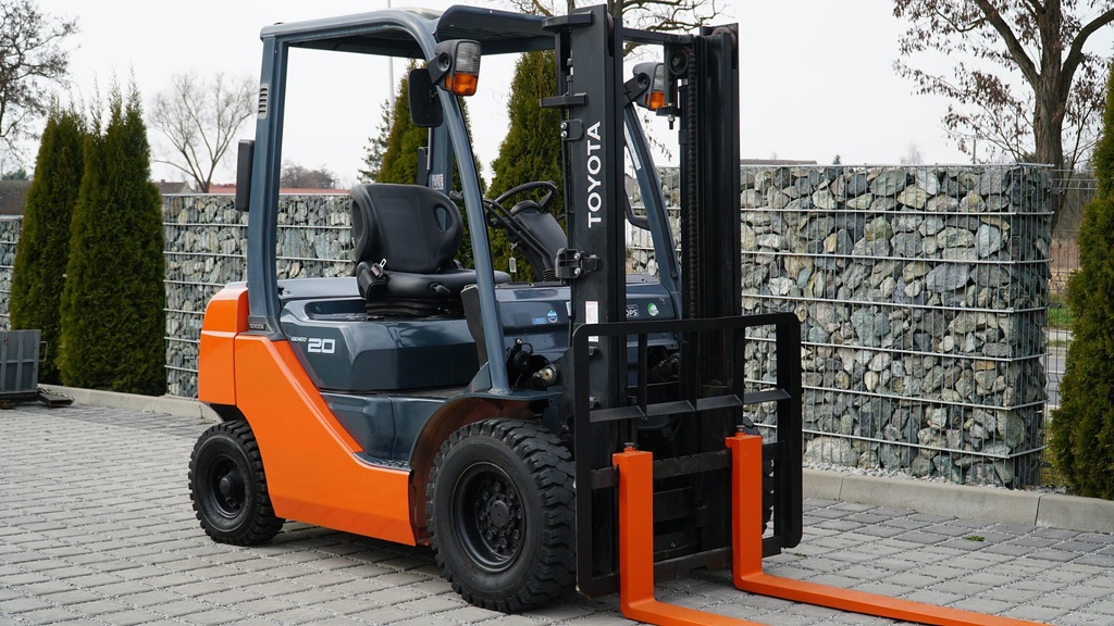 Wózek widłowy używany Toyota 02-8FGL20 /#913/