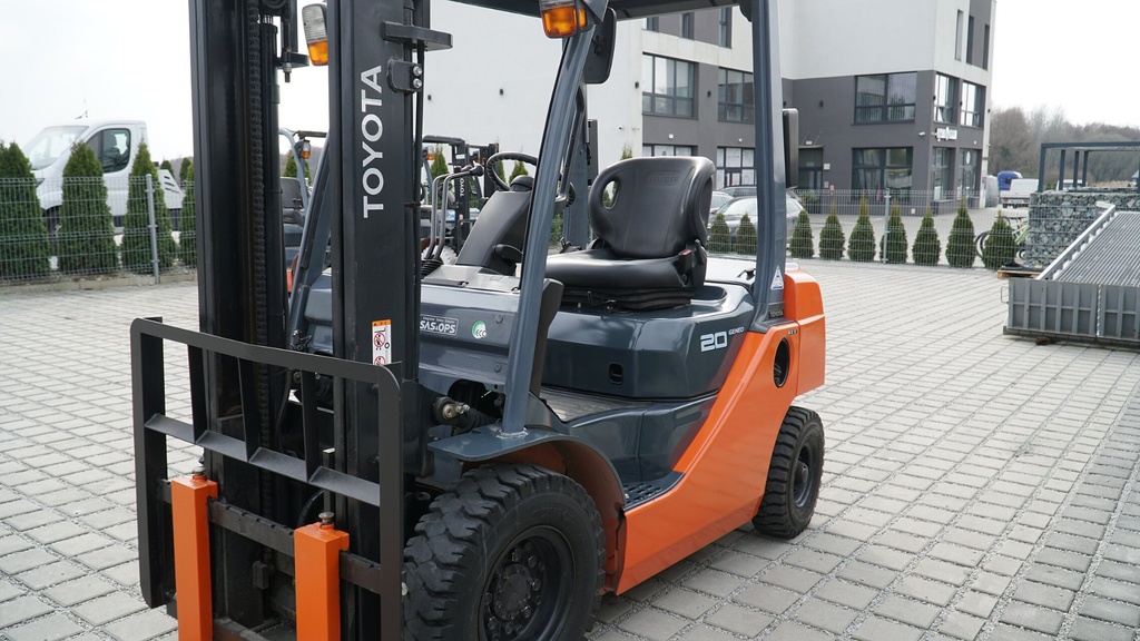 Wózek widłowy używany Toyota 02-8FGL20 /#913/