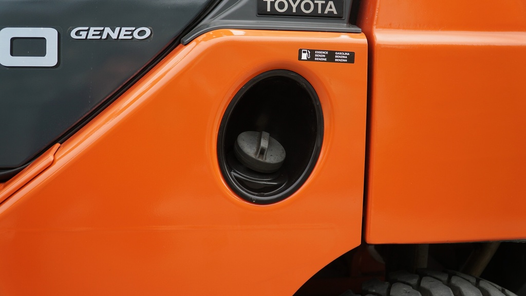 Wózek widłowy używany Toyota 02-8FGL20 /#913/