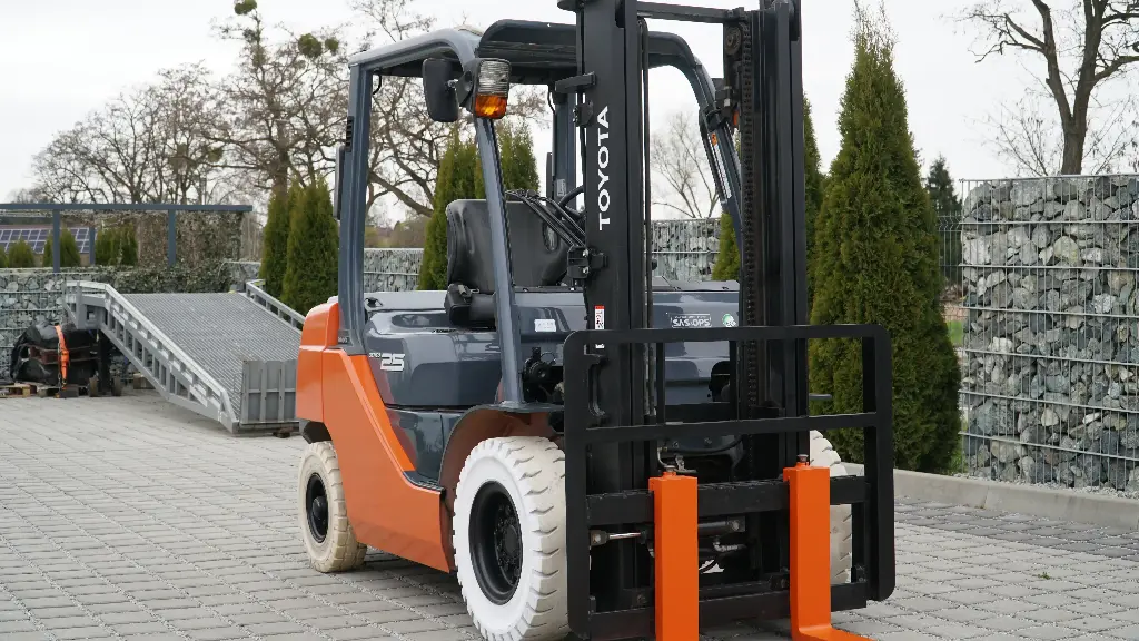 Wózek widłowy używany Toyota 02-8FGL25 /#914/