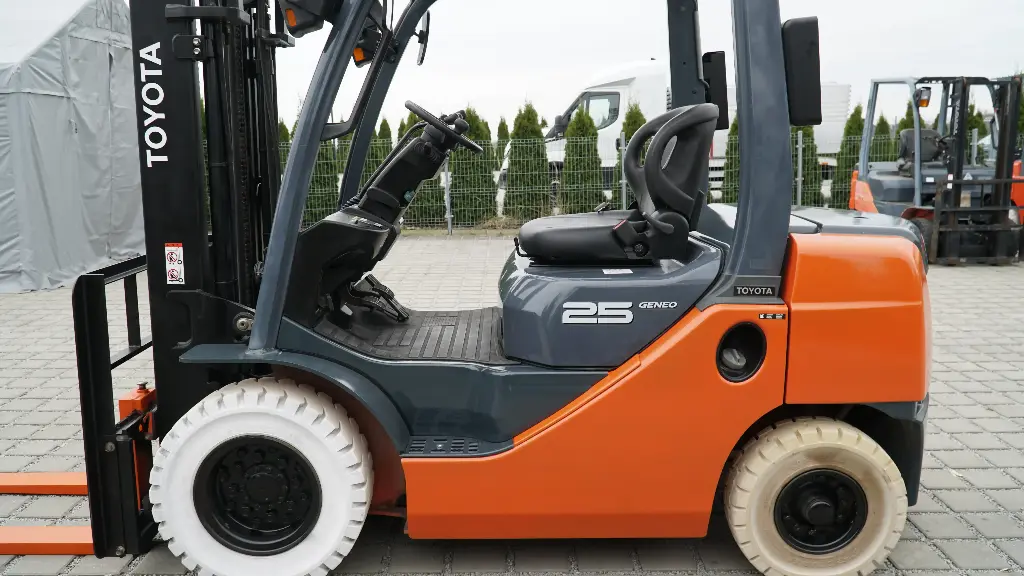 Wózek widłowy używany Toyota 02-8FGL25 /#914/