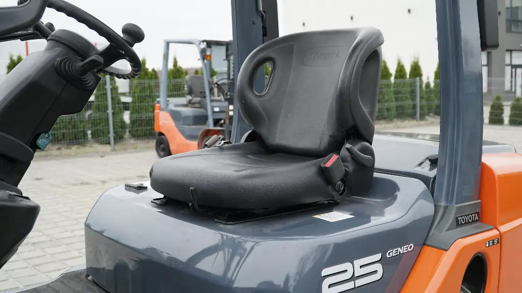 Wózek widłowy używany Toyota 02-8FGL25 /#914/