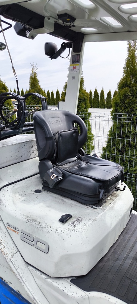 Wózek widłowy używany Toyota 02-8FKG20 #1203