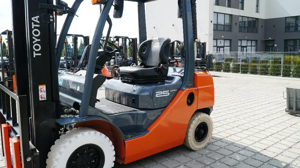 Wózek widłowy używany Toyota 02-8FG25 /#910/