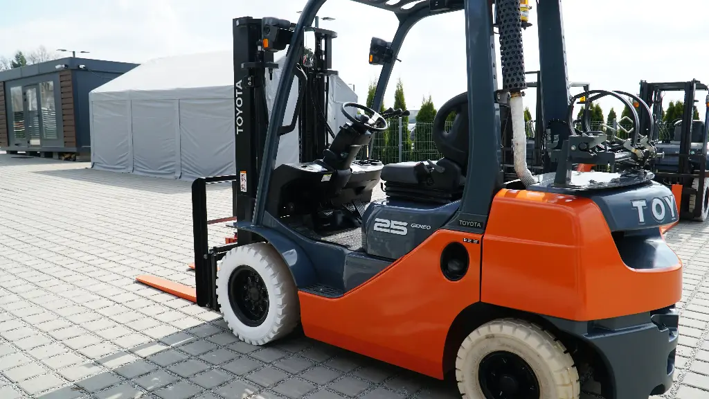 Wózek widłowy używany Toyota 02-8FG25 /#912/