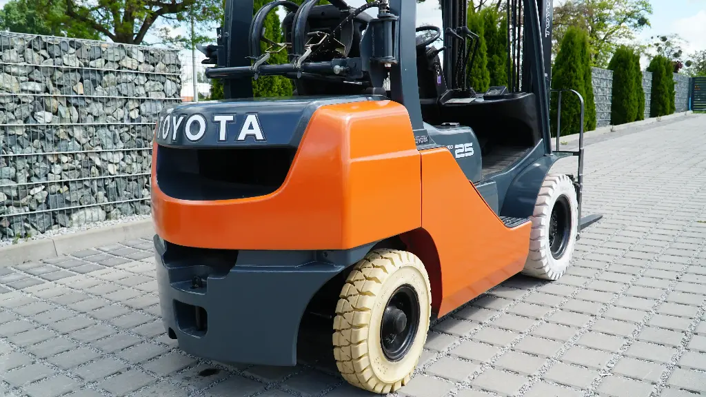 Wózek widłowy używany Toyota 02-8FG25 /#609/