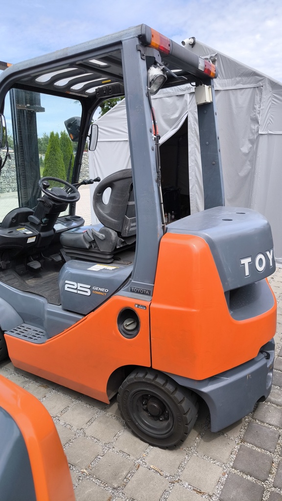 Wózek widłowy używany Toyota 02-8FGK25 /#1301/