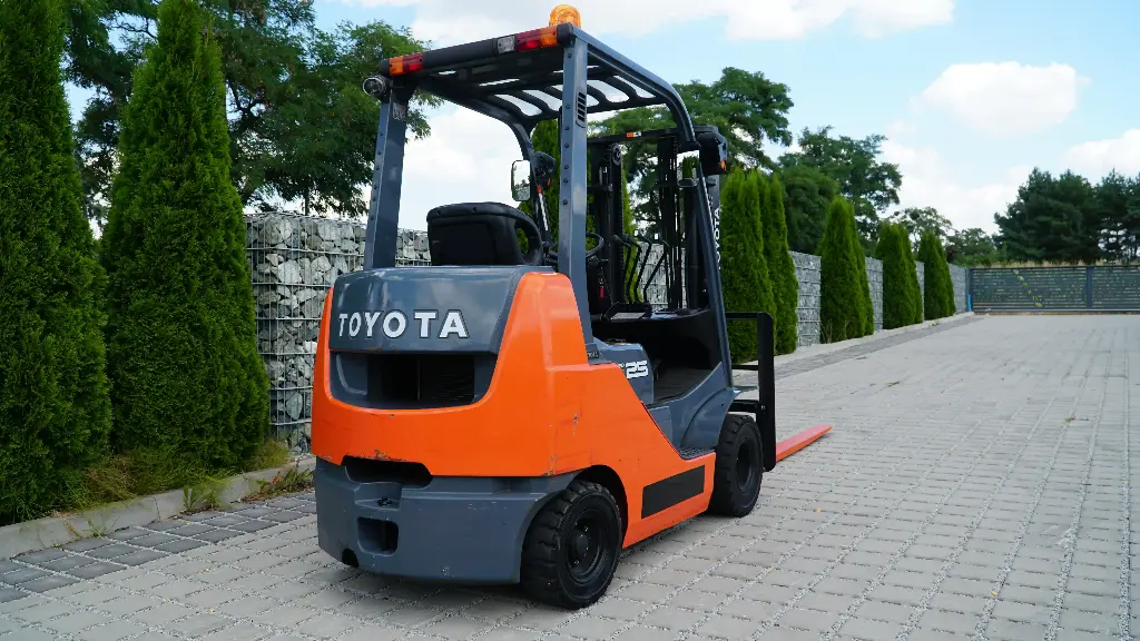 Wózek widłowy używany Toyota  02-8FGK25 /#1304/