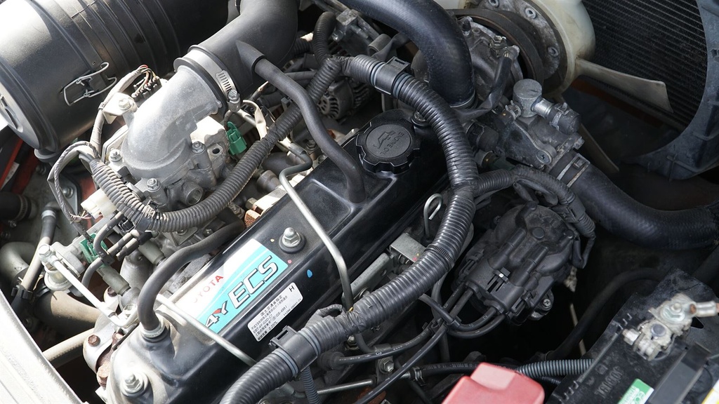 Wózek widłowy używany Toyota 02-8FGL25