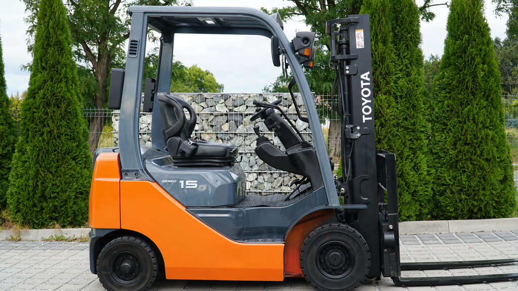[1302] Used forklift Toyota 8FGL15 /#1302/