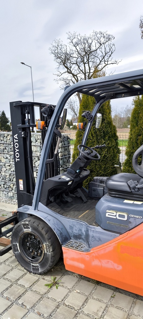 Wózek widłowy używany Toyota 02-8FG20 #1101