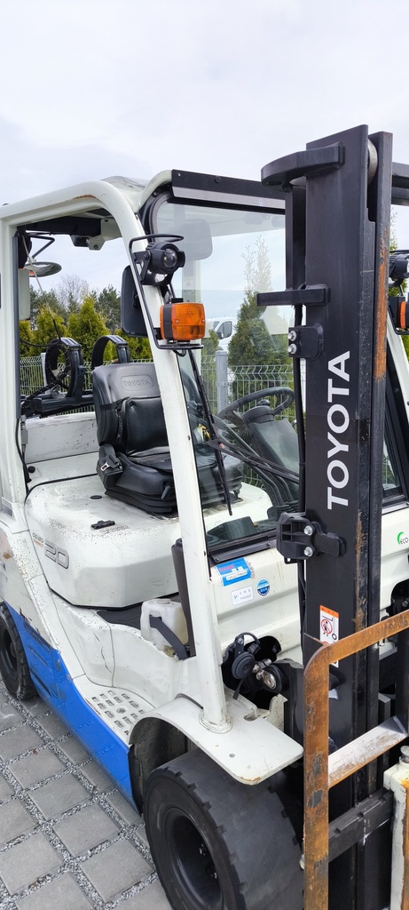Wózek widłowy używany Toyota 02-8FKG20 