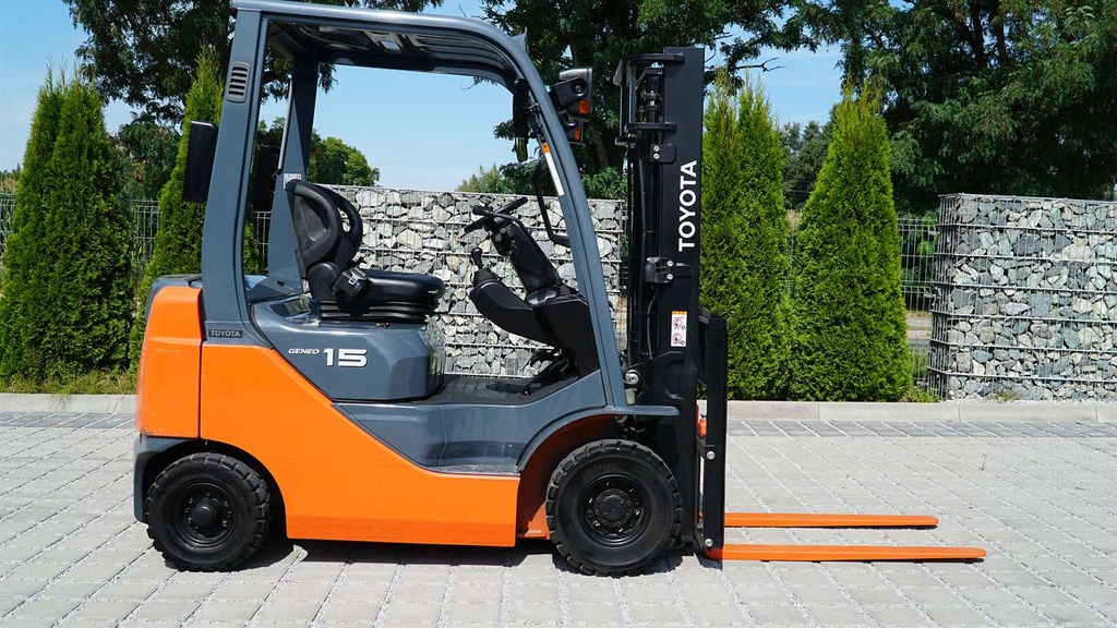 Wózek Widłowy Używany Toyota 8FGL15 /#605/