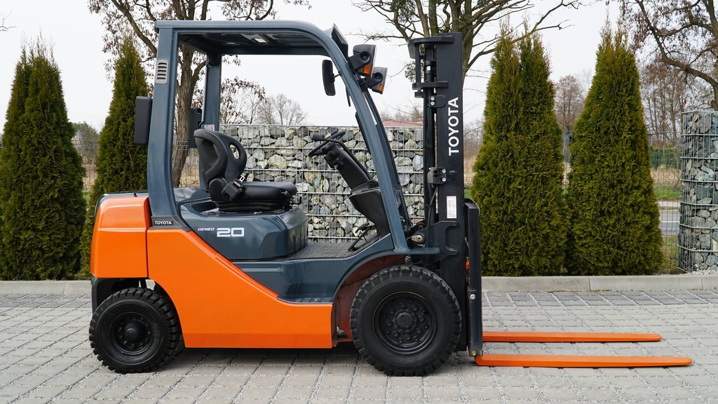 Wózek widłowy używany Toyota 02-8FGL20 /#913/